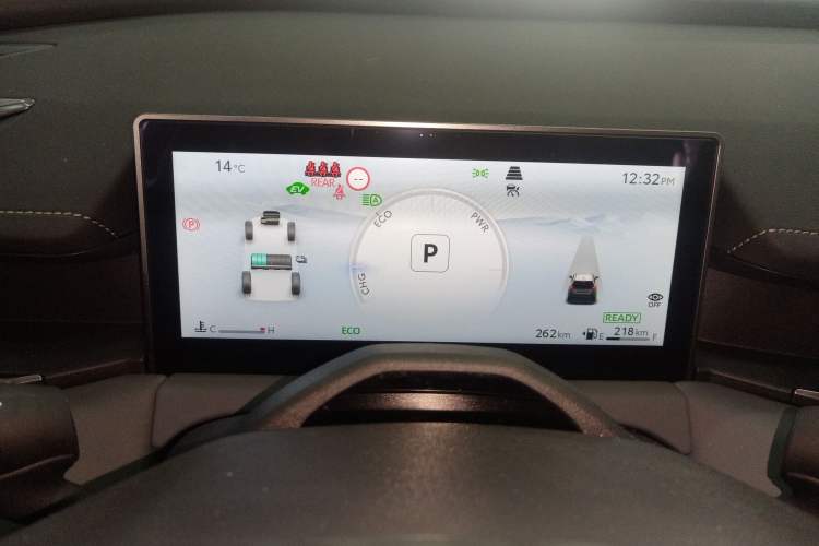 Used Toyota RAV4 2026 Model Dual-Engine 2.0L Two-Wheel Drive Luxury Edition