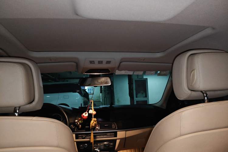 Used BMW 5 Series 2012 530Li Leading Model