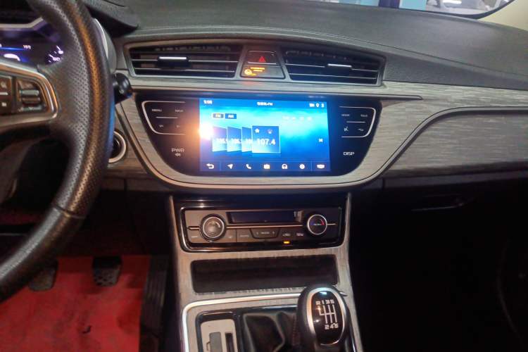 Used Geely Auto Emgrand GS 2018 Elegant Edition 1.8L Manual LingShang Model Audio And AC Panel