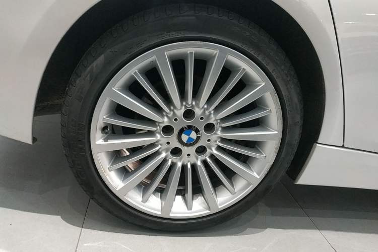 Used BMW 3 Series 2018 320Li Fashion Model
