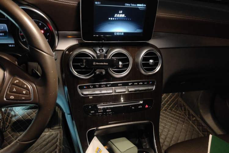 Used Mercedes-Benz GLC 2019 GLC 260 L 4MATIC Dynamic Model