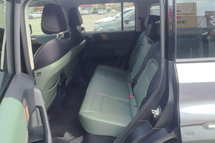 Used iCAR 03 2024 501km Two-Wheel Drive Long-Range Version Left Rear Seat