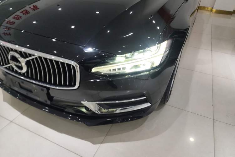 Used Volvo S90 2019 T4 Zhiyi Edition
