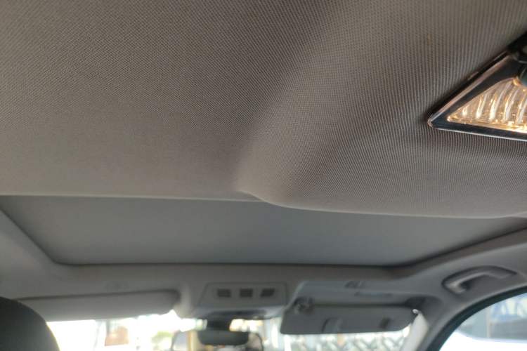 Used BMW 5 Series 2014 525Li Luxury Design Package Headliner