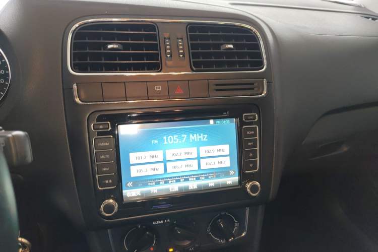 Used Volkswagen Polo 2016 1.6L Automatic Comfort Model Audio And AC Panel