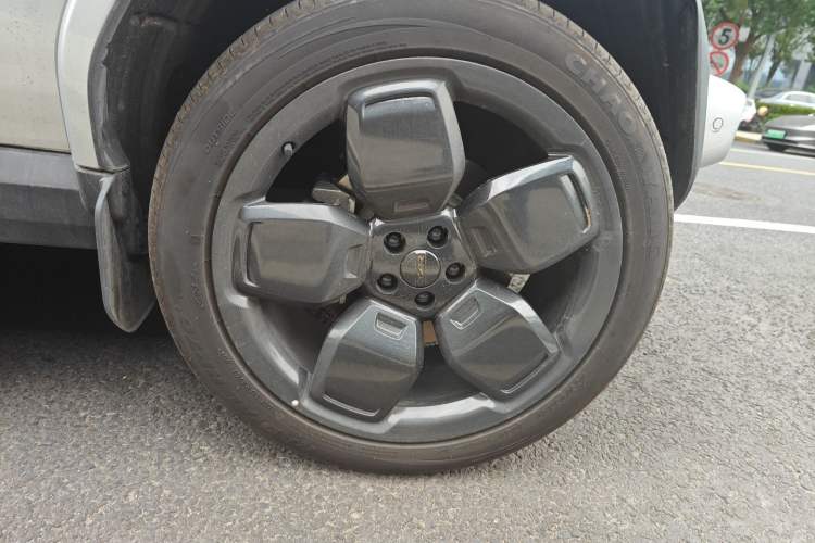 Used iCAR V23 2025 501 Four-Wheel Drive Intelligent Driving Version Right Front Wheel Hub