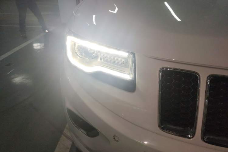 Used Jeep Grand Cherokee 2016 3.6L Luxury Navigation Edition