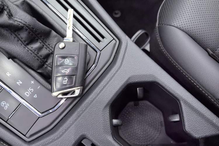 Used Volkswagen Lavida 2018 1.5L Automatic Comfort Edition China V Standard Vehicle Key