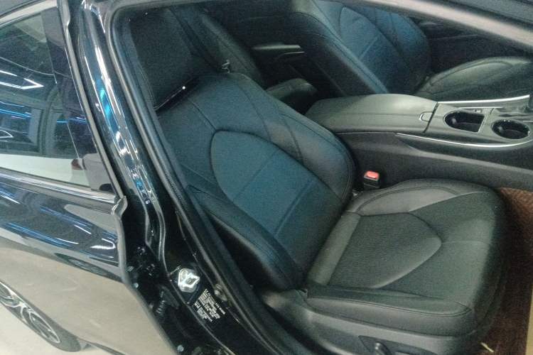 Used Toyota Avalon 2022 Dual-Engine 2.5L Luxury Edition
