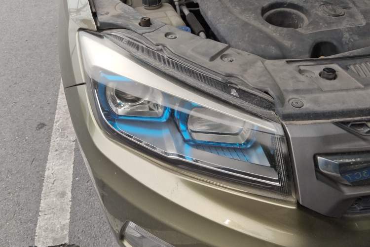 Used CHANGAN CS75 2014 2.0L Manual Luxury Version China IV Standard