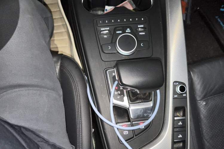 Used Audi A5 2017 Cabriolet 40 TFSI Fashion Model Gear Lever