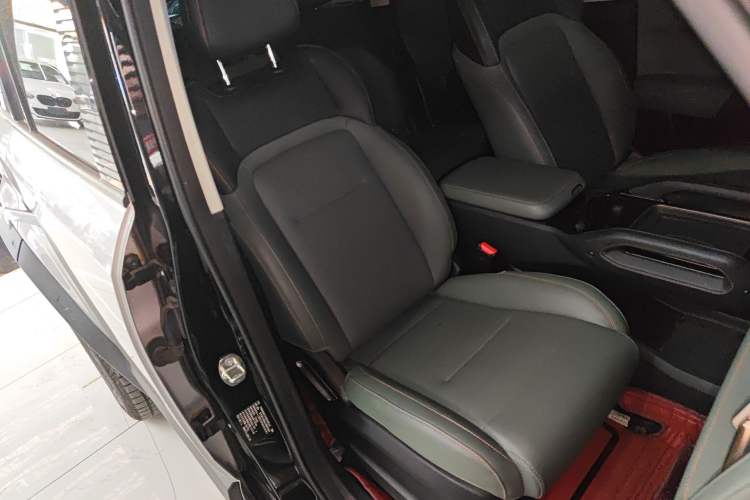 Used iCAR 03 2024 401km Two-Wheel Drive Standard Advanced Version
