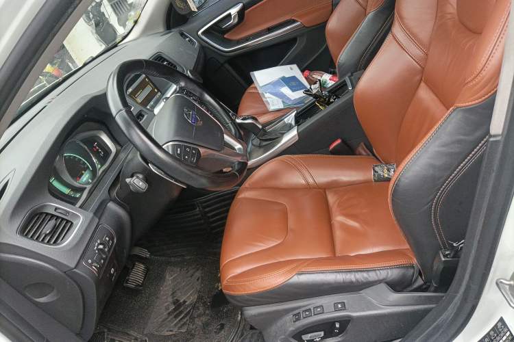 Used Volvo S60 2014 T5 Zhiya Edition
