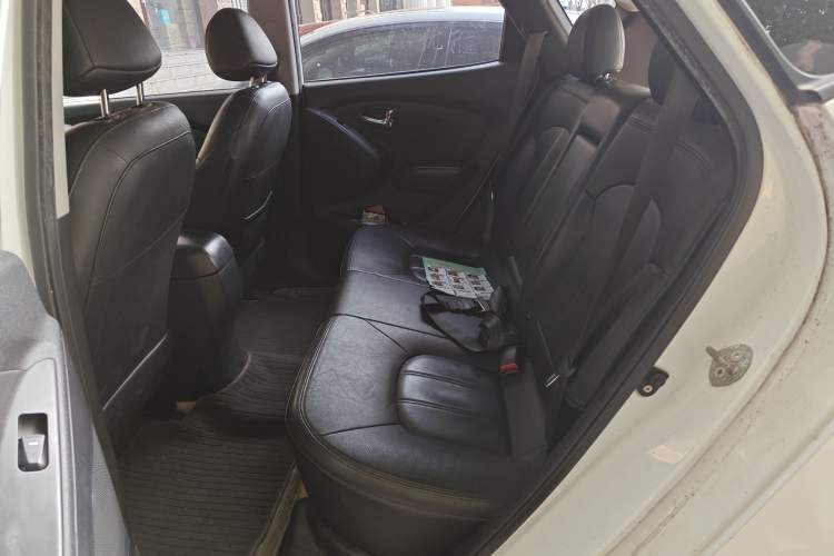 Used Hyundai ix35 2010 2.0L Automatic Two-Wheel Drive Elite Edition GLS