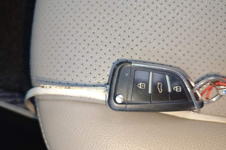 Used Hyundai Celesta 2011 1.6L Manual Comfort Edition
