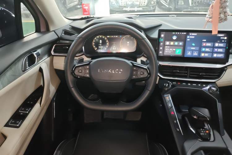 Used Lynk & Co 06 2023 Remix 1.5T Shero
