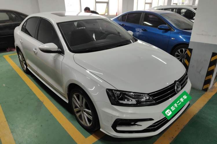 Used Volkswagen Sagitar 2018 280TSI DSG Ignite Edition Front Right 45 Deg