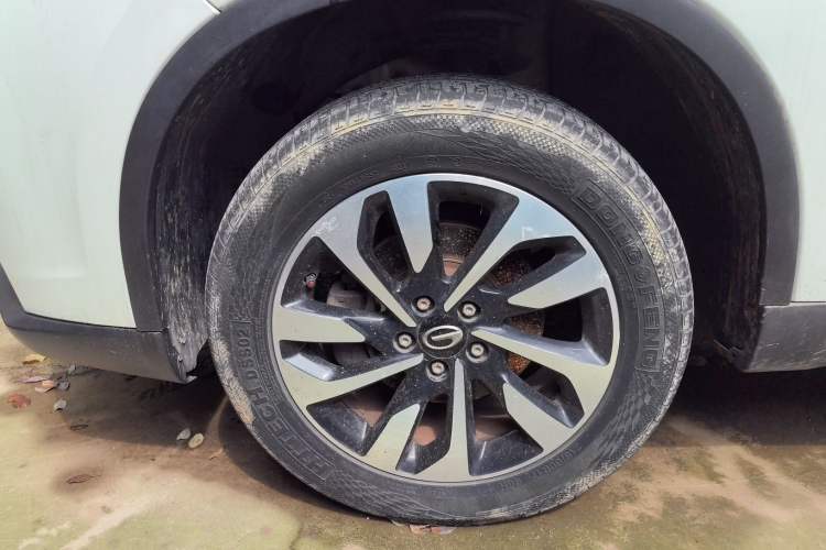 Used GAC Trumpchi GS4 2018 235T Automatic Two-Wheel Drive Elite Edition Left Front Wheel Hub