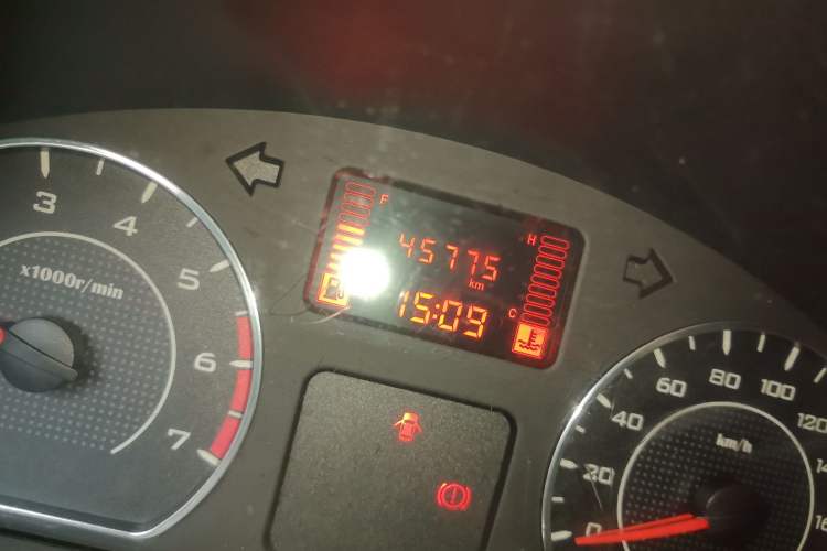 Used Wuling Hongguang V 2019 1.5L Jingqu Version China VI LAR
