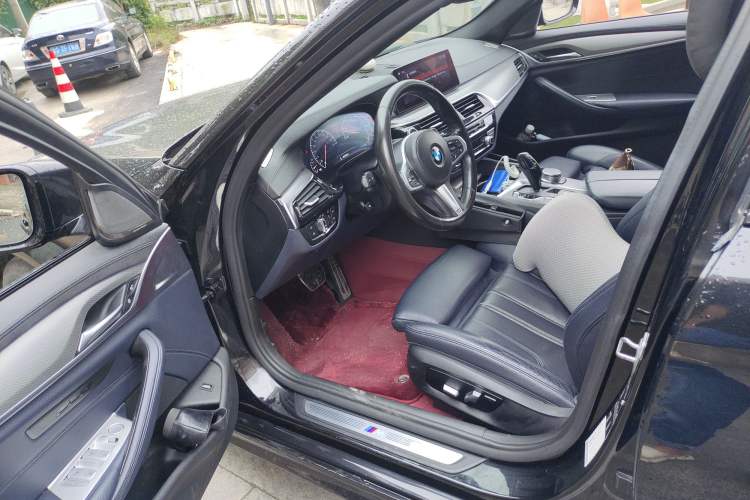 Used BMW 5 Series 2019 525i M Sport Package
