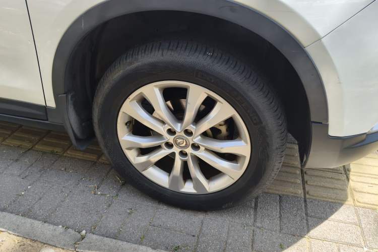 Used Dongfeng Aeolus AX7 2015 2.3L Automatic ZhiZun Version
