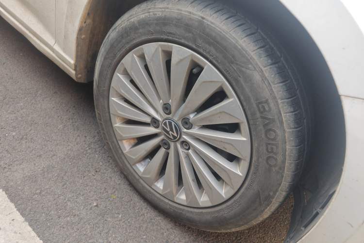 Used Volkswagen Lavida 2021 1.5L Automatic Comfort Edition
