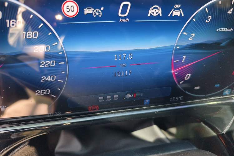 Used Mercedes-Benz E-Class 2024 Facelift E 300 L Luxury Edition Odometer Close Up