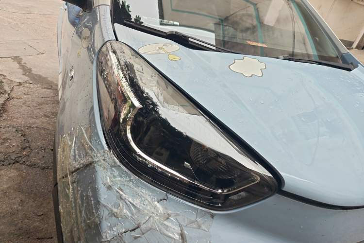 Used Chery QQ Little Ant 2022 Sweet Pink Edition Half-Sugar Version Lithium Iron Phosphate 29.2 kWh 30 kW 301 km Right Front Headlight