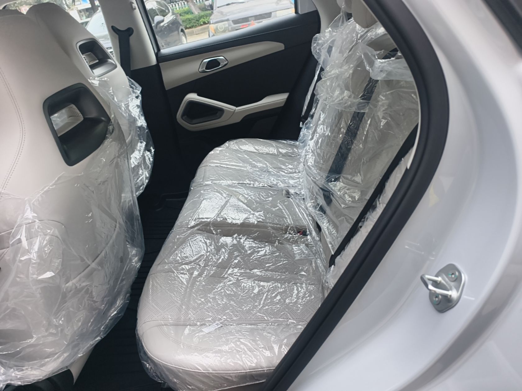 BYD Yuan UP 2027 Model Flying Edition 401KM Vitality Version — снимка 20
