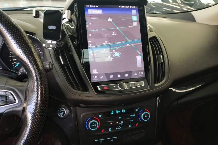 Used Ford Kuga 2019 EcoBoost 180 Two-Wheel-Drive Titanium Plus Model China VI Standard Audio And AC Panel