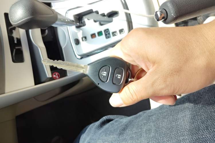 Used Toyota Corolla 2011 1.6L Automatic GL Vehicle Key