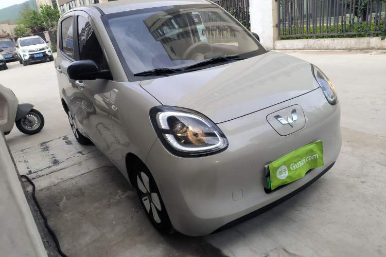 Used Wuling Hongguang MINIEV 2025 Four-Door Version Advanced Edition Front Right 45 Deg