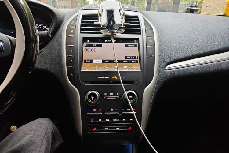 Used Lincoln MKC 2017 2.0T Two-Wheel Drive Deluxe Edition