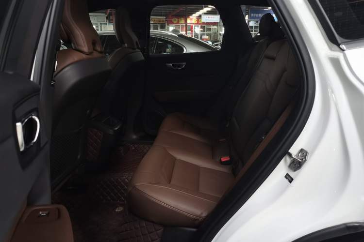 Used Volvo XC60 2021 T5 4x4 Smart Luxury Edition
