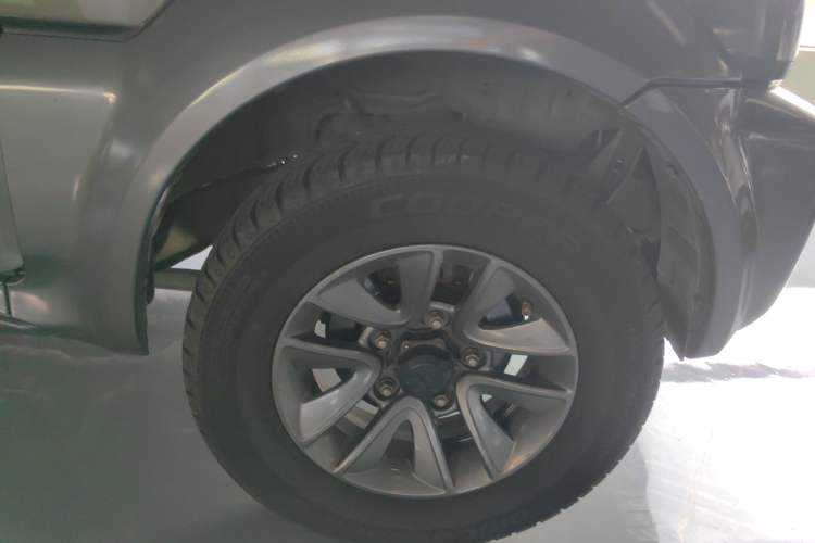 Used Suzuki Jimny 2015 1.3 AT Mode3 Navigation Edition
