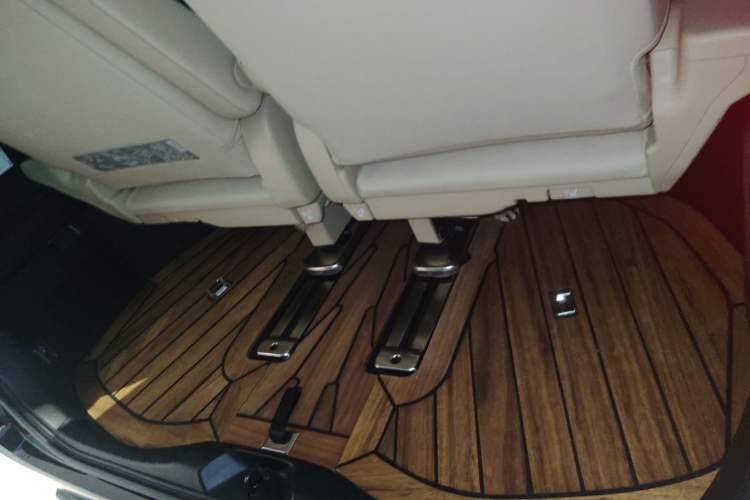 Used Toyota Vellfire 2021 Crown Dual-Engine 2.5L HV Supreme Edition
