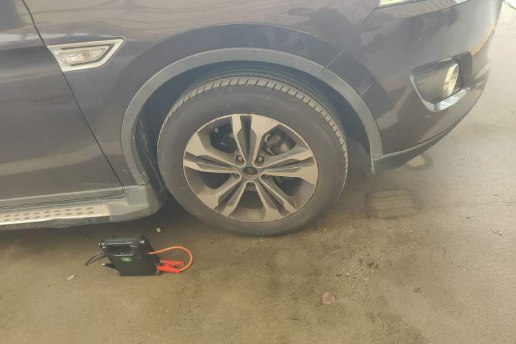 Used Luxgen U6 SUV 2015 1.8T ZhiZun Model Right Front Wheel Hub