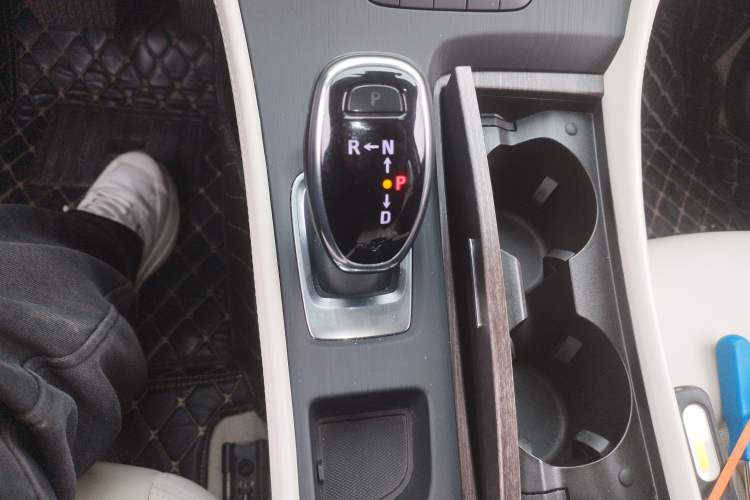 Used Buick LaCrosse 2022 Avenir Avia First Edition Gear Lever