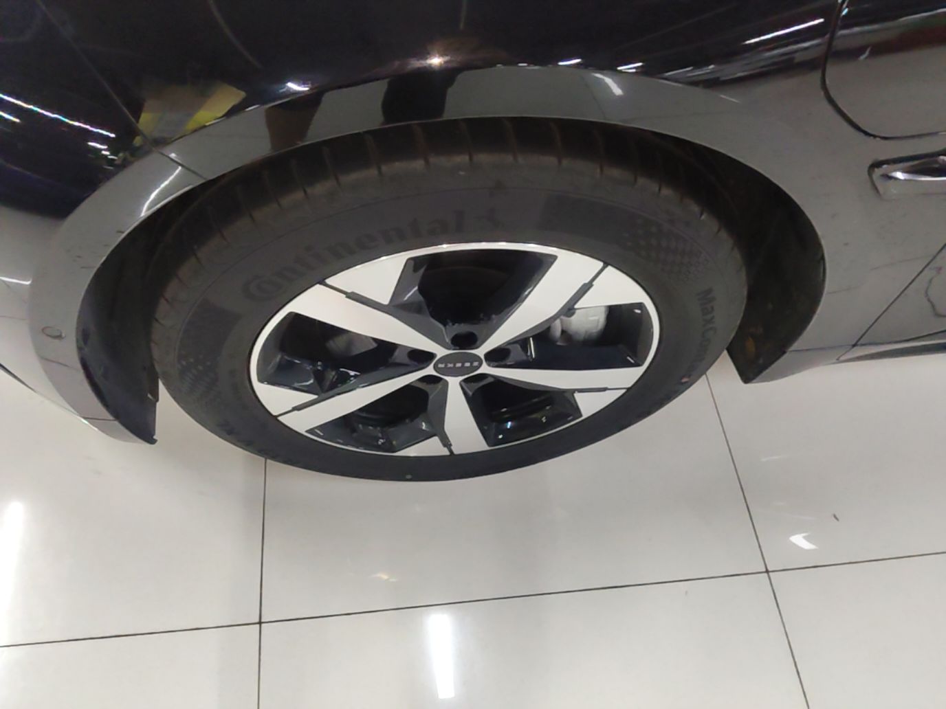 Zeekr 001 2023 WE Edition 86 kWh — снимка 10