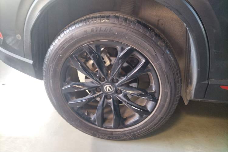 Used Oshan X5 PLUS 2023 Revised Version 1.5T DCT Navigation Edition
