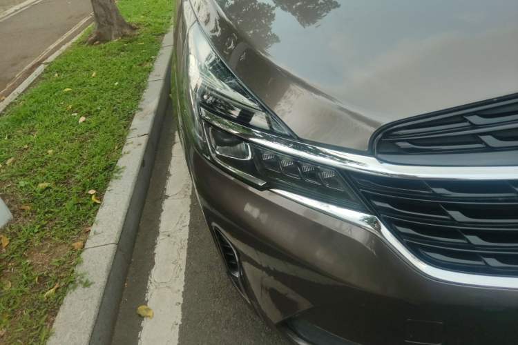 Used Buick GL8 2020 Land Cruiser Executive Class 652T Comfort Model Right Front Headlight