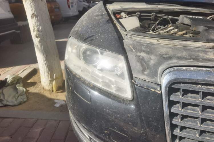 Used Audi A6L 2011 2.0 TFSI Automatic Standard Edition Right Front Headlight