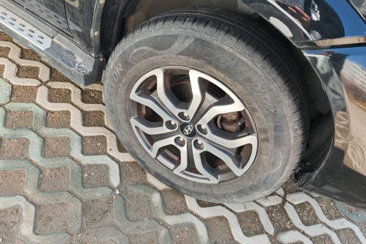 Used Hyundai Tucson 2013 2.0L Manual Two-Wheel Drive Fashion Edition
