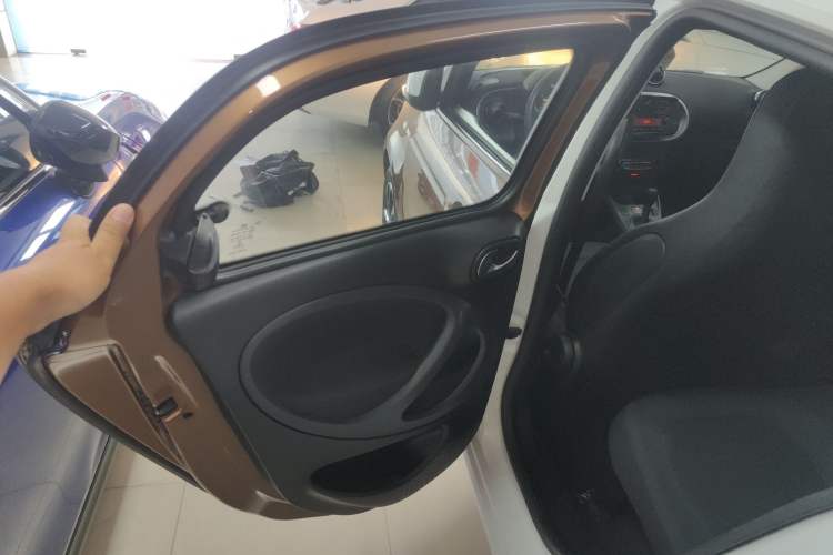 Used smart forfour 2016 1.0L 52 kW Passion Edition