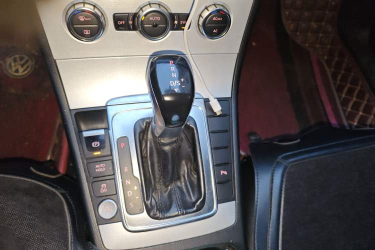 Used Volkswagen Magotan 2012 Revised 1.8TSI Luxury Version Gear Lever
