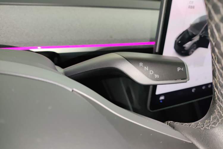 Used Tesla Model Y 2023 Long-Range All-Wheel-Drive Version
