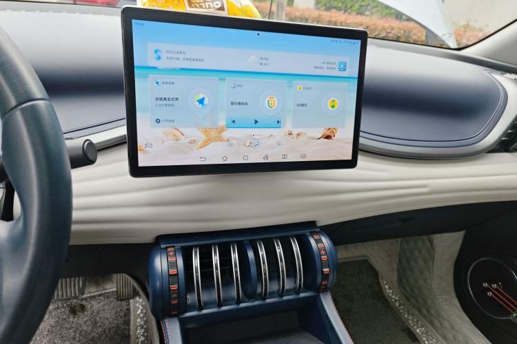 Used BYD Yuan PLUS 2022 510 km Flagship Version Audio And AC Panel