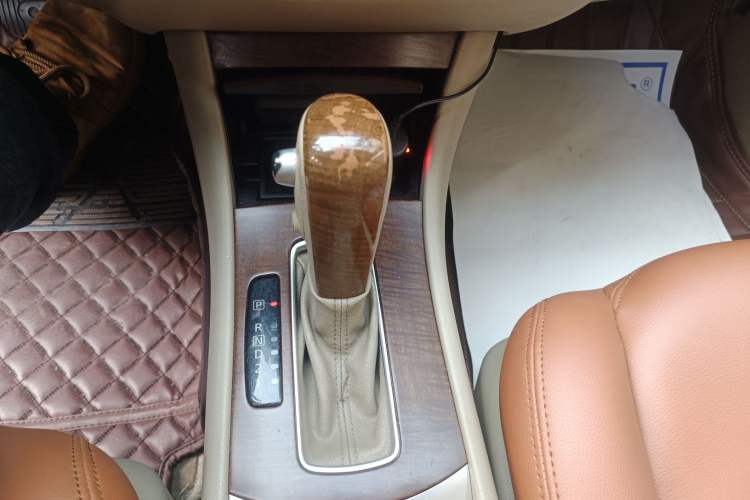 Used Nissan Sylphy 2009 1.6XE Automatic Comfort Edition Gear Lever
