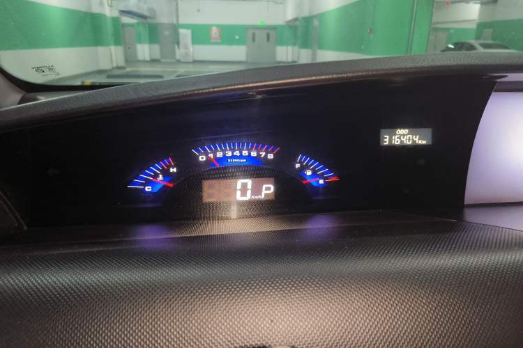 Used Luxgen MASTER CEO 2013 2.2T Executive Edition
