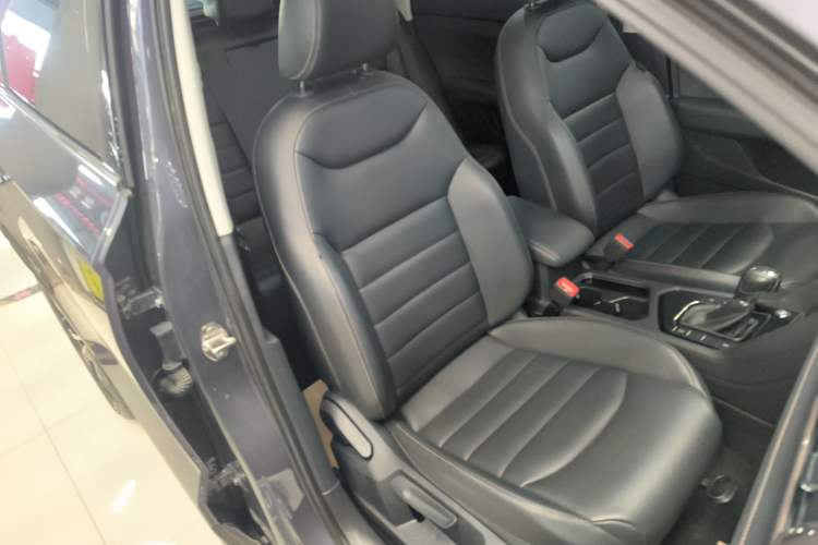 Used Volkswagen Tharu 2020 280TSI Two-Wheel Drive Luxury Edition China VI Standard
